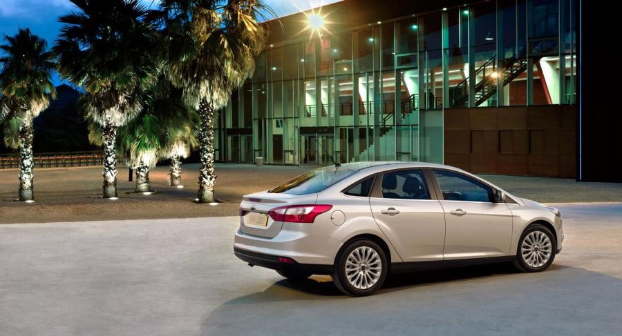  Ford Focus Sedan 2012 года  (фото 3 из 7)
